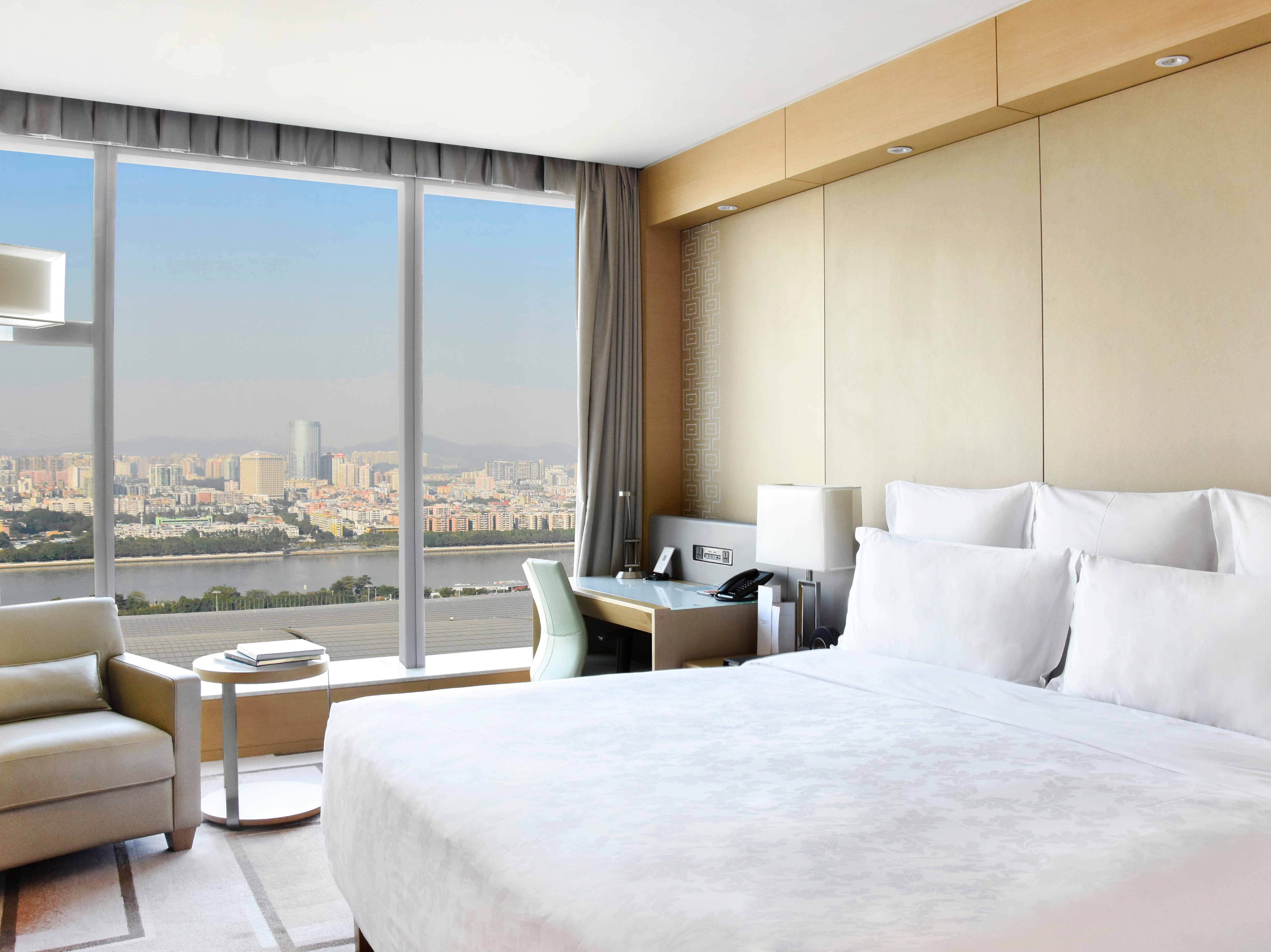 lpcan-room-executive-room.jpg