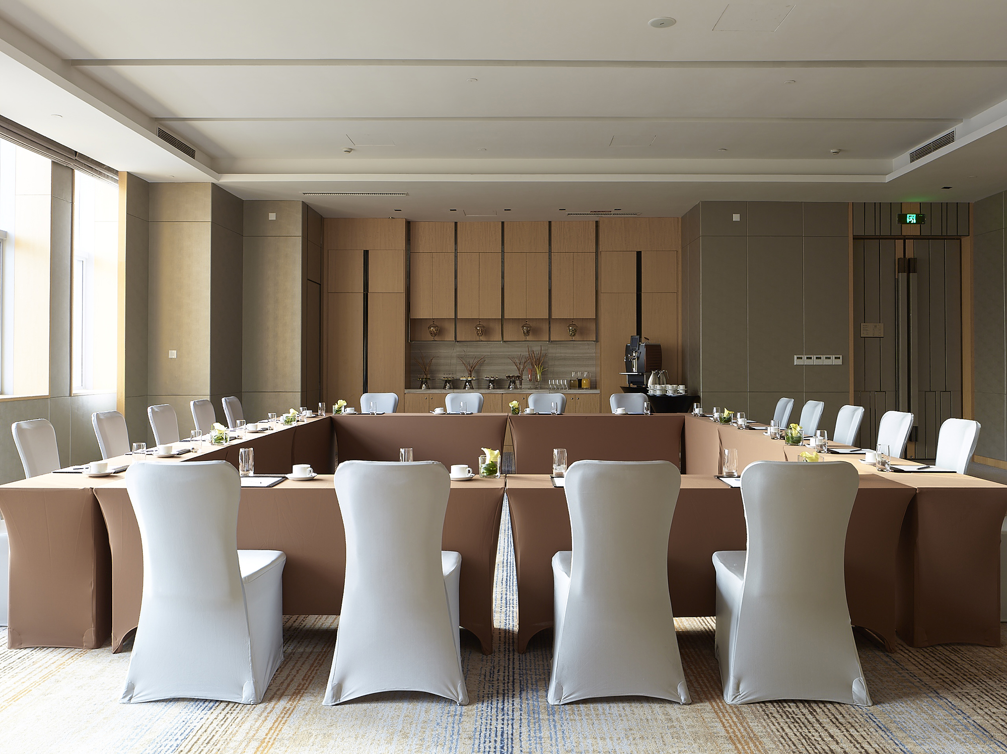 lpxia-business-centre-meeting-room.jpg