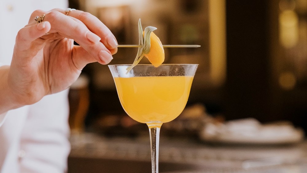 Give the gift of The Langham. From monetary gift certificates to unique dining experiences, there is something for everyone.