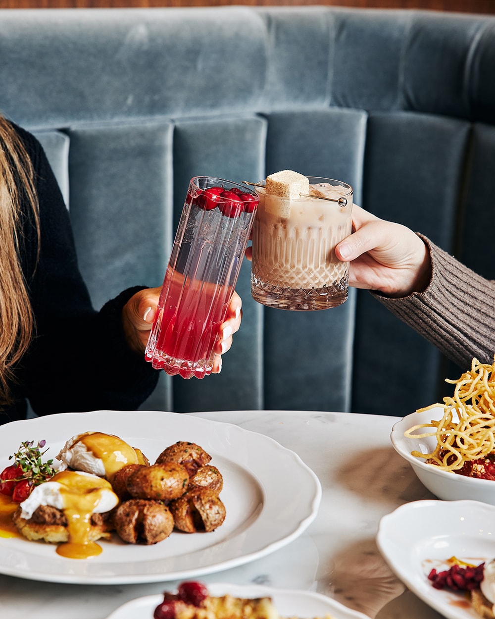 Ring in the new year with breakfast served all day at Grana. Celebrate new beginnings and toast to 2025 in style with your favorite brunch cocktails. Enjoy classic dishes while surrounded by a world-class art collection, plush velvet furniturea and soaring ceilings. 