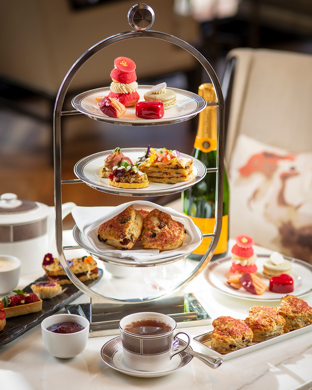 VALENTINE'S DAY WEEKEND AT THE LANGHAM, CHICAGO WITH TEA AND DINNER AT TRAVELLE