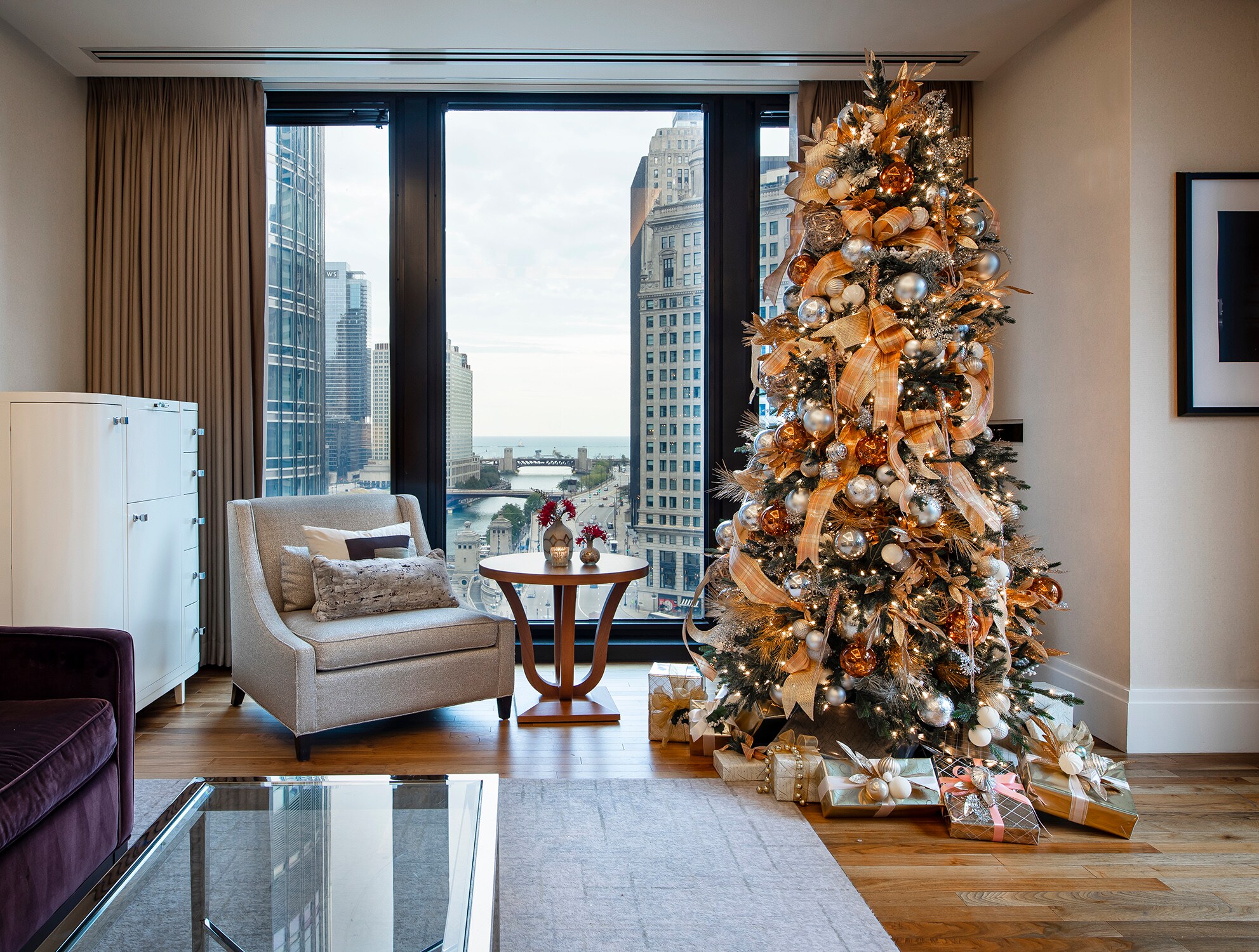 The Langham Chicago luxury hotel Exterior