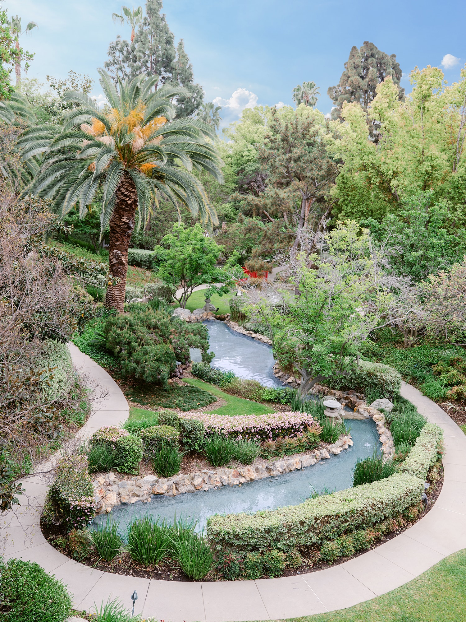 Located in a peaceful corner of the hotel, the Japanese Garden is the perfect place for an intimate group lunch or a scenic stroll between meetings.