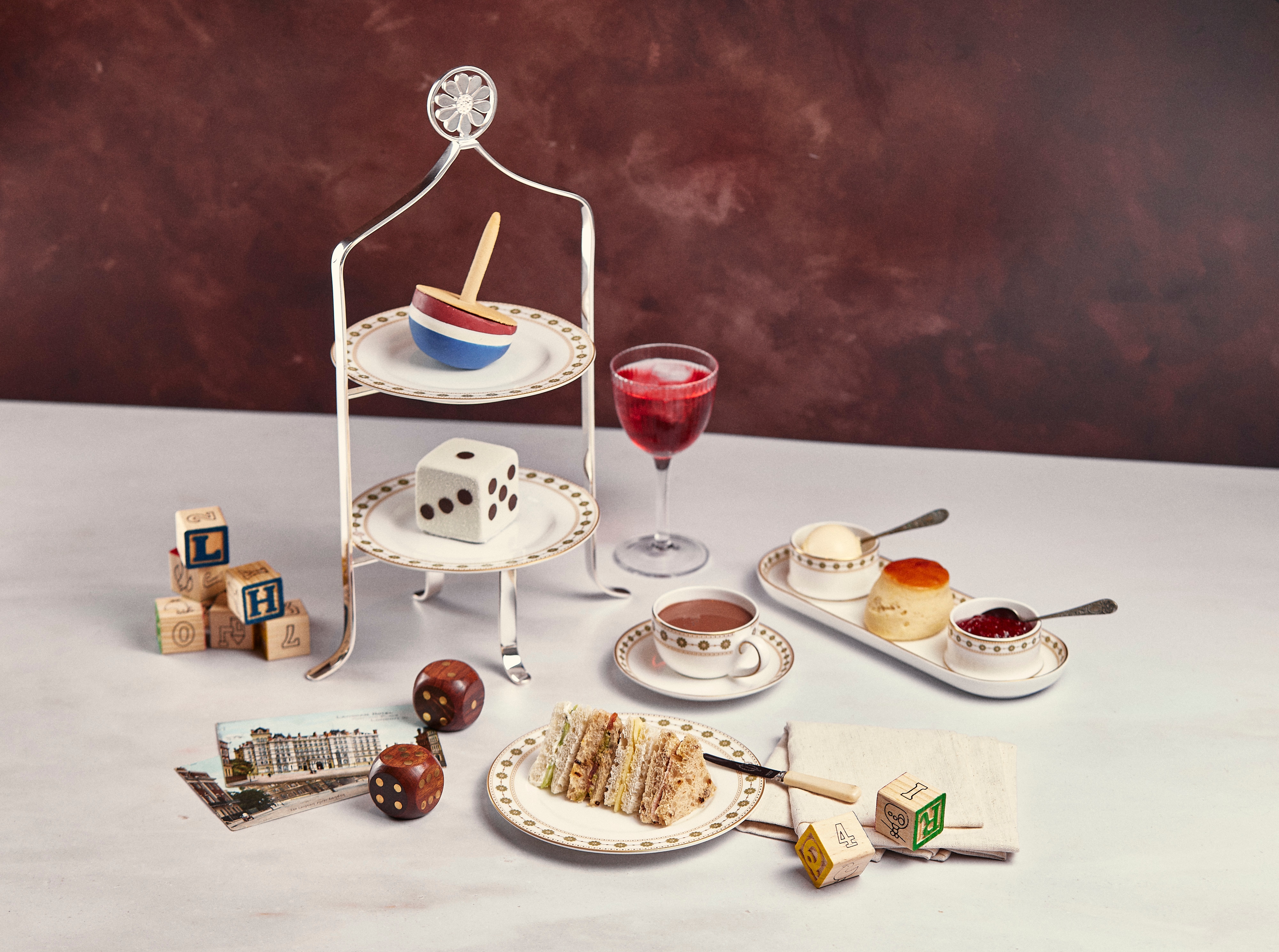 CHILDREN'S AFTEROON TEA