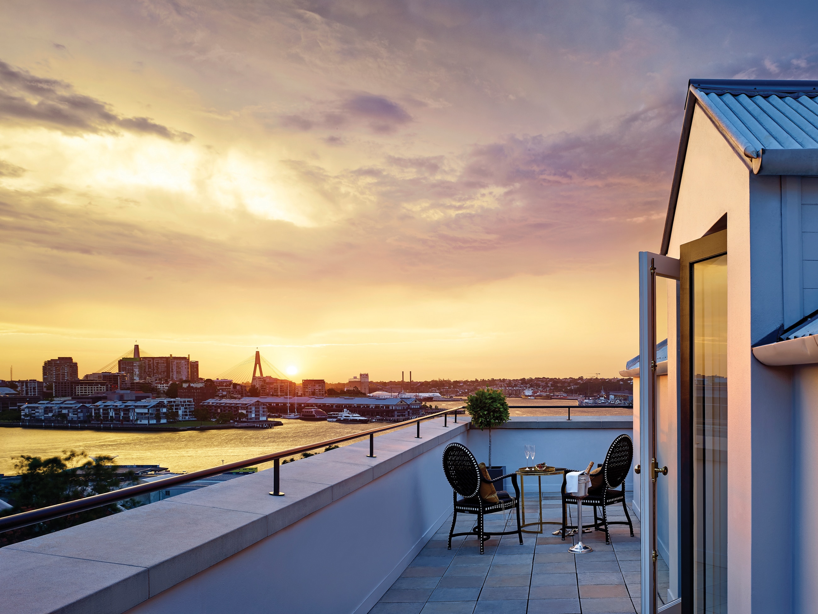 tlsyd-one-bedroom-harbour-terrace-suite